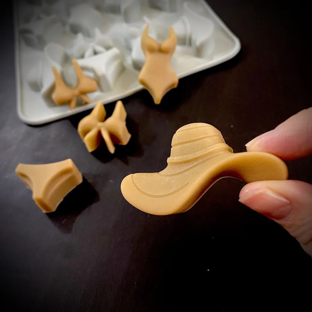 A Summer-Themed Beach Bikini M - Art Craft Party recensione e prezzo